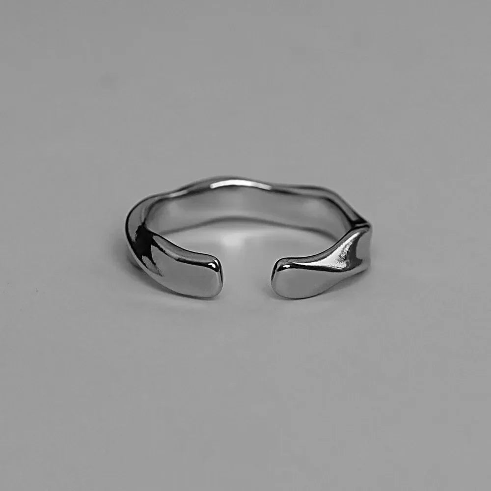 Crowned Twist Open Ring
