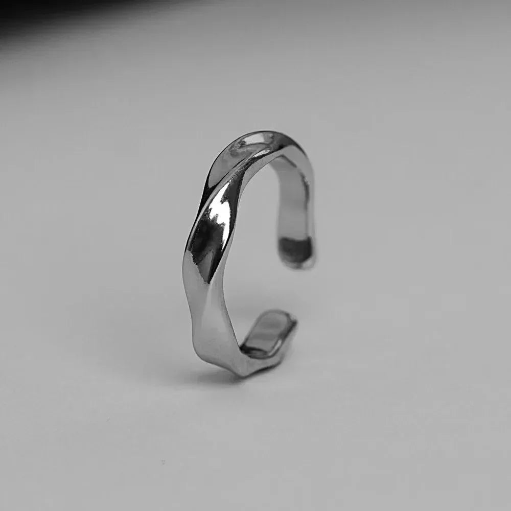 Crowned Twist Open Ring