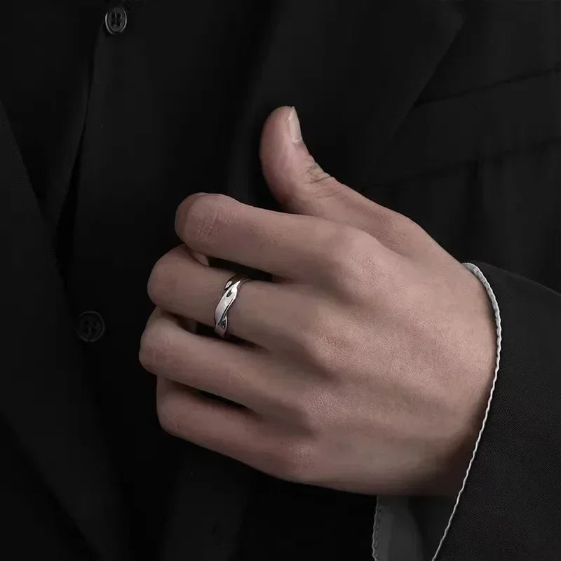 Crowned Twist Open Ring