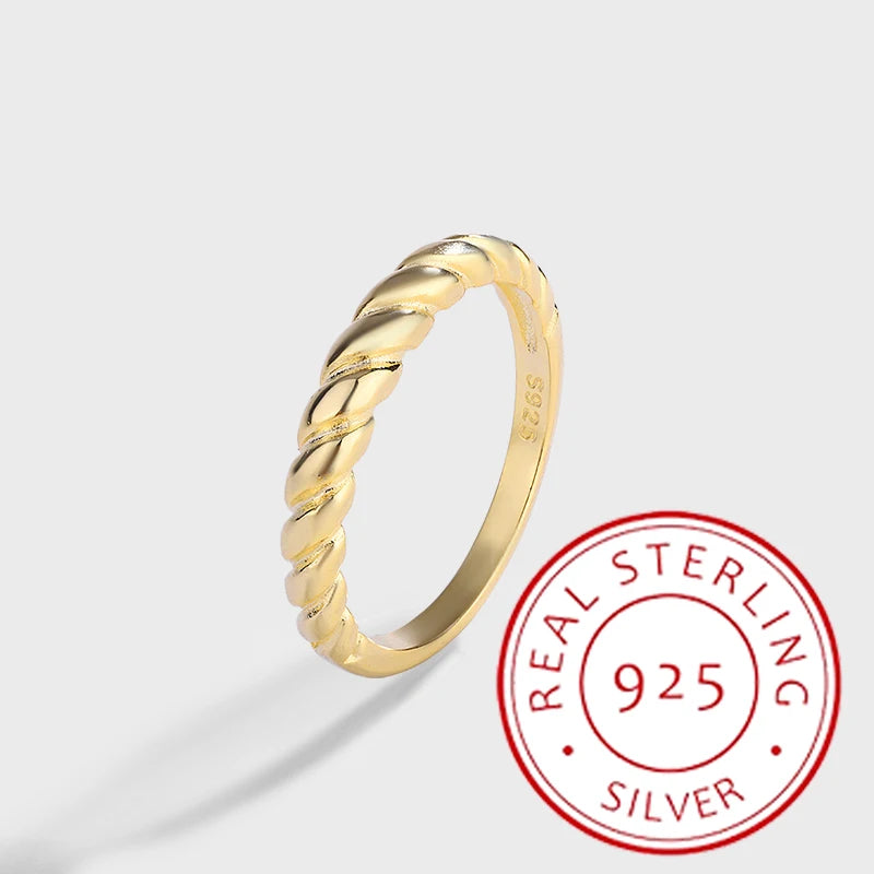 Elegant Twisted Band Ring